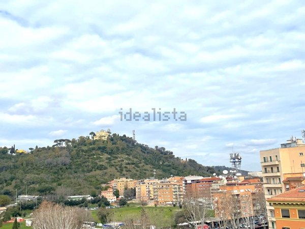 appartamento in vendita a Roma in zona Della Vittoria