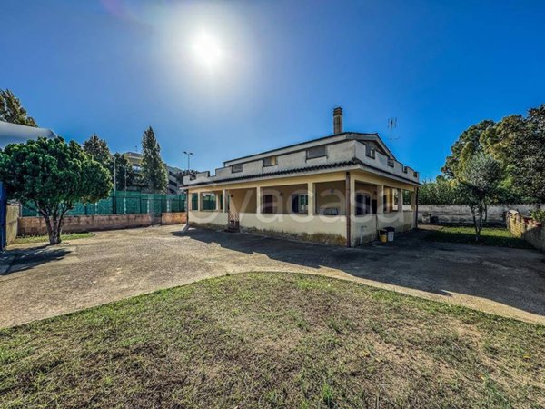 casa indipendente in vendita a Roma in zona Infernetto