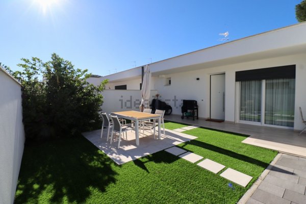 appartamento in vendita a Roma in zona Infernetto