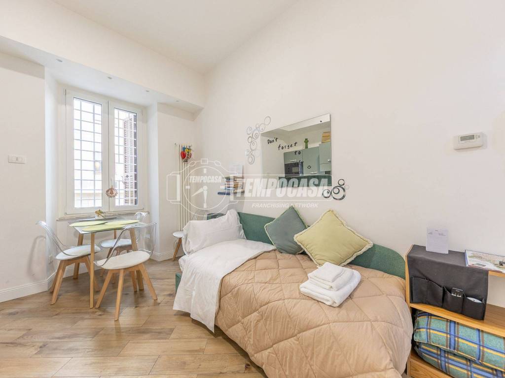 appartamento in vendita a Roma in zona Appio Claudio