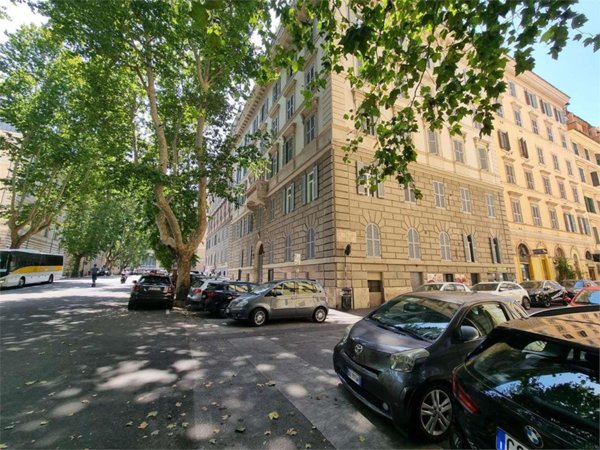 appartamento in vendita a Roma in zona Castro Pretorio