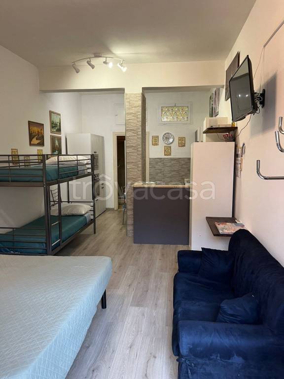 appartamento in vendita a Roma in zona Case Rosse