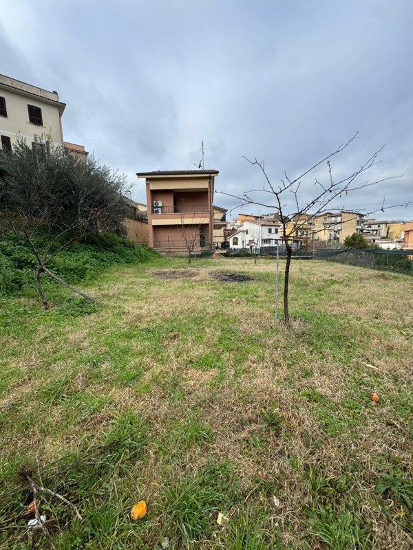 terreno edificabile in vendita a Roma in zona Lunghezza