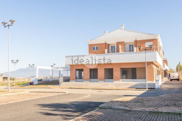 appartamento in vendita a Roma in zona Castelverde