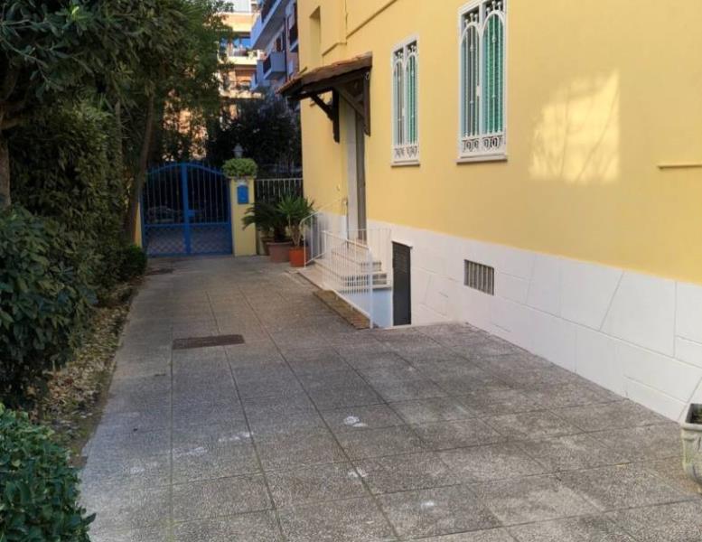 appartamento in vendita a Roma in zona Ostia