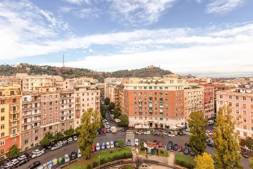 appartamento in vendita a Roma in zona Della Vittoria