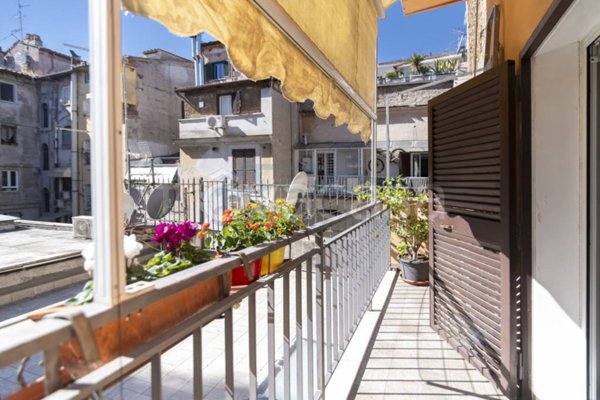 appartamento in vendita a Roma in zona Trastevere