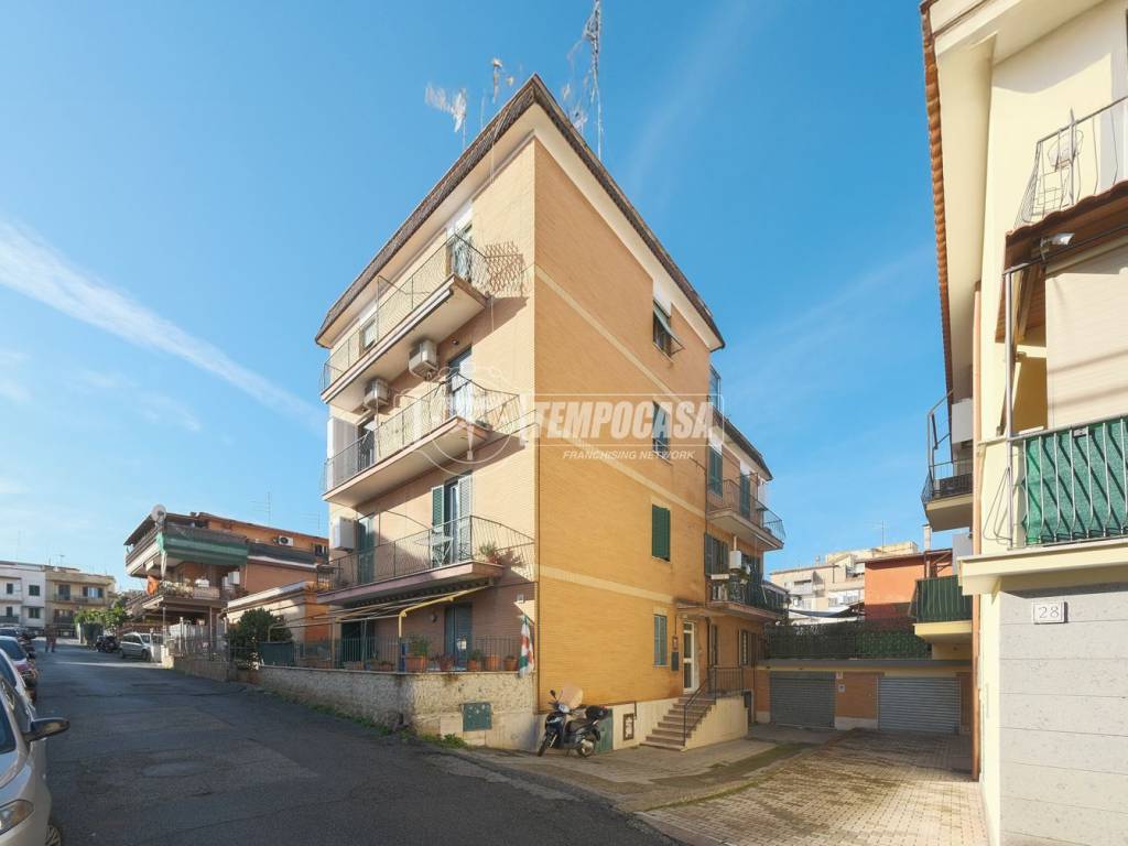 appartamento in vendita a Roma in zona Grottarossa