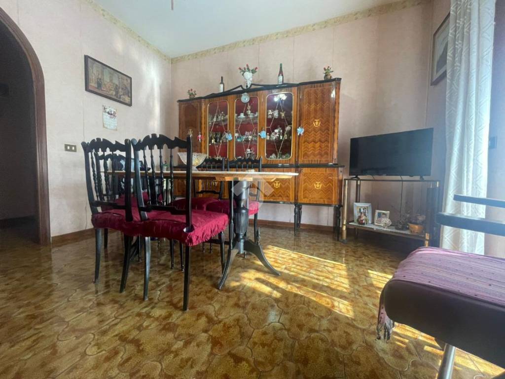 appartamento in vendita a Roma in zona Torre Angela