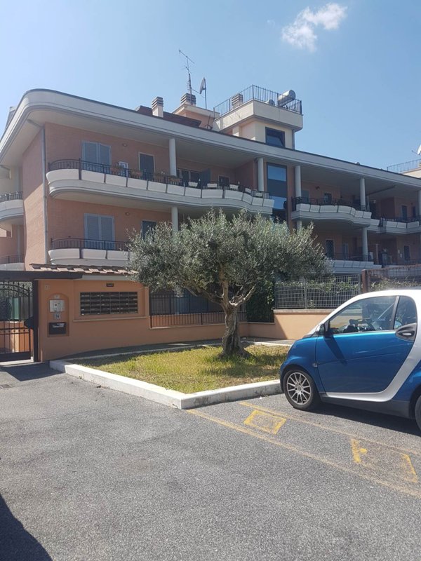 appartamento in vendita a Roma in zona Finocchio
