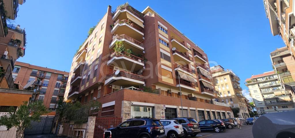 appartamento in vendita a Roma in zona Portuense