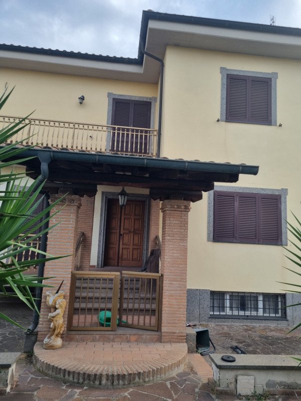 casa indipendente in vendita a Roma in zona Trigoria
