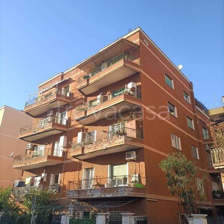 appartamento in vendita a Roma in zona Prenestino-Centocelle