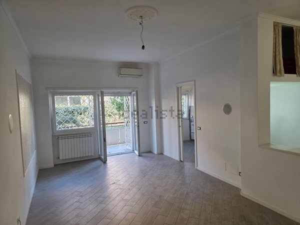 appartamento in vendita a Roma in zona Axa