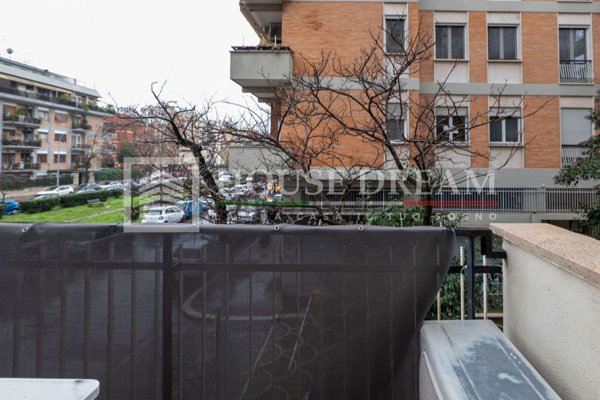 appartamento in vendita a Roma in zona Appio Claudio