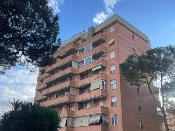 appartamento in vendita a Roma in zona Appio Claudio