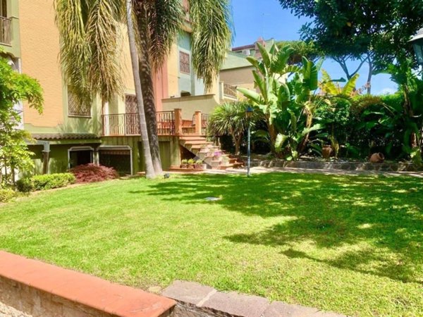 casa indipendente in vendita a Roma in zona Axa