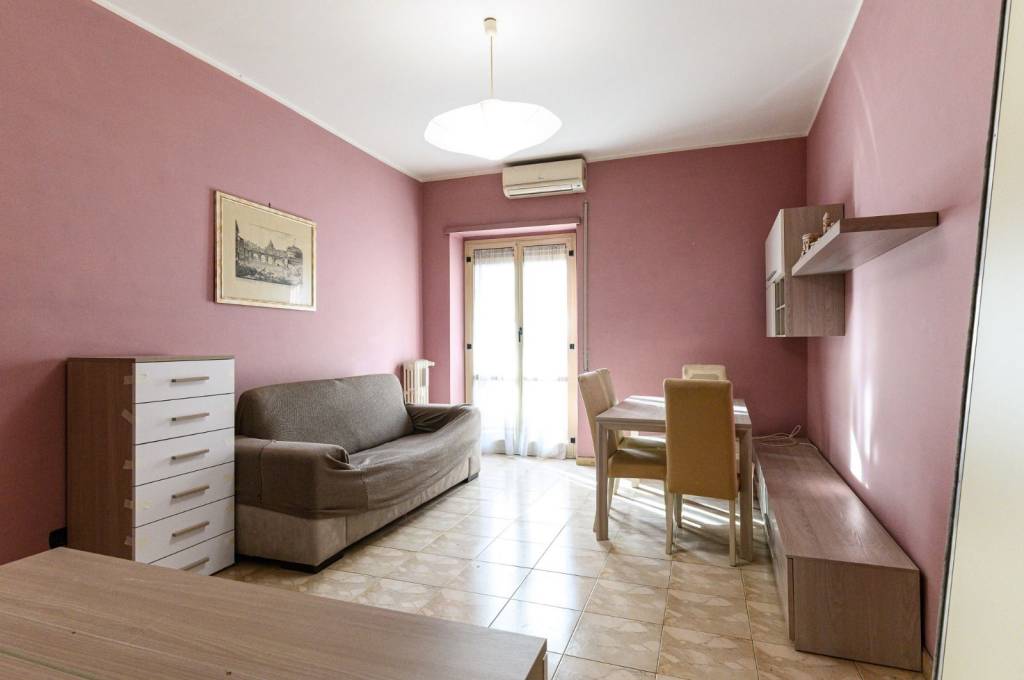 appartamento in vendita a Roma in zona Appio Latino