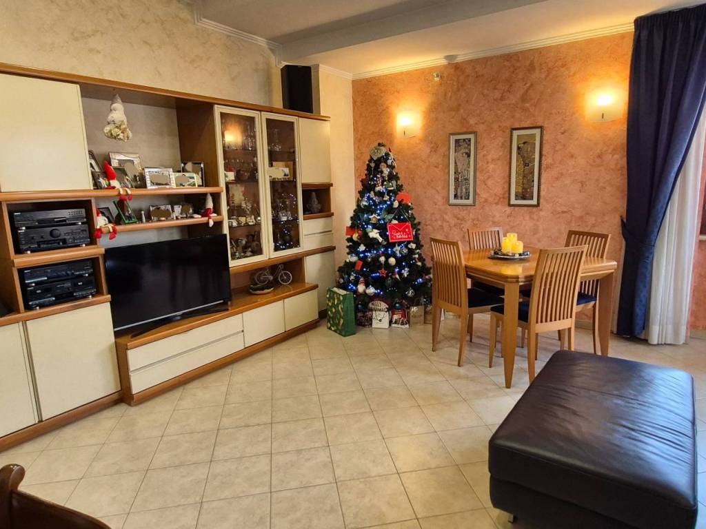 appartamento in vendita a Roma in zona Borghesiana