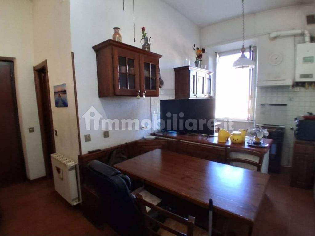 appartamento in vendita a Roma in zona Ostiense