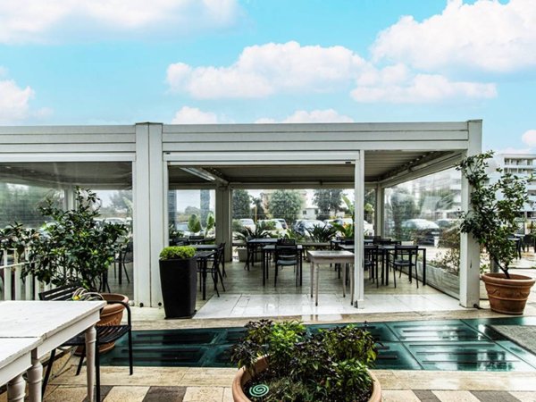 negozio in vendita a Roma in zona Spinaceto