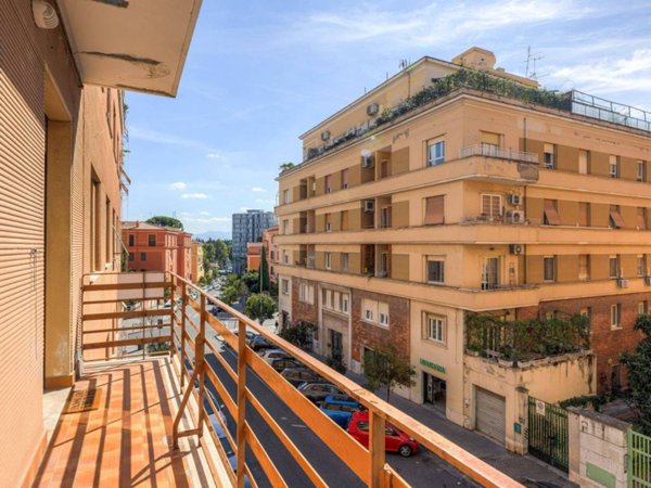 appartamento in vendita a Roma in zona Nomentano