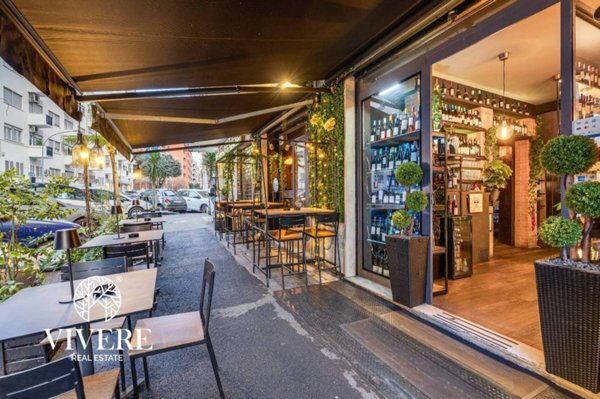 negozio in vendita a Roma in zona Portuense