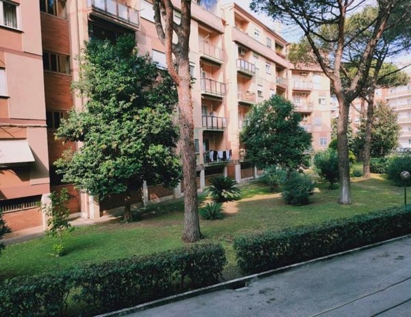 appartamento in vendita a Roma in zona Ostia