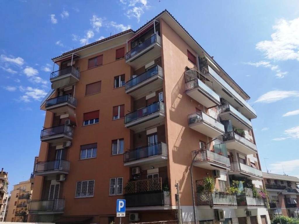 appartamento in vendita a Roma in zona Gianicolense