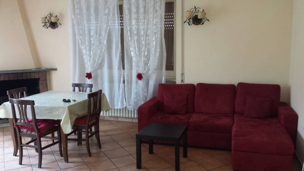 appartamento in vendita a Roma in zona Torrione Cerquetta