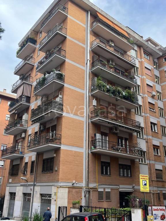 appartamento in vendita a Roma in zona Aurelio
