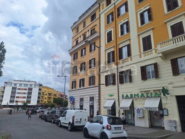 negozio in vendita a Roma in zona Della Vittoria