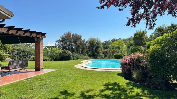 casa indipendente in vendita a Roma in zona Olgiata