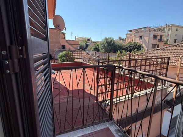 appartamento in vendita a Roma in zona Tomba di Nerone