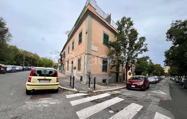 appartamento in vendita a Roma in zona Tuscolano