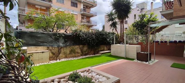 appartamento in vendita a Roma in zona Corviale