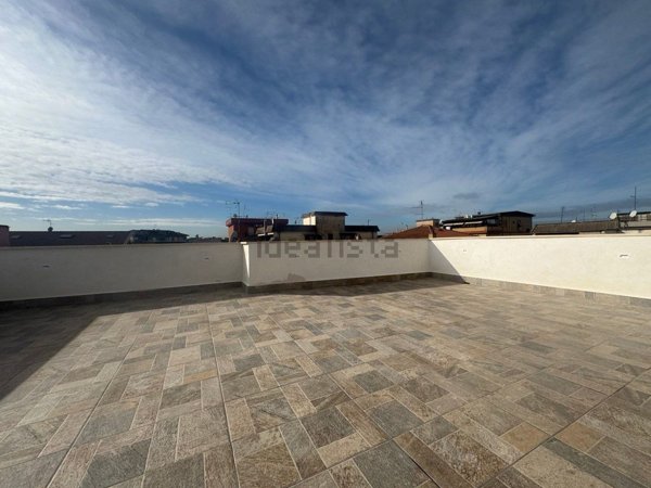 appartamento in vendita a Roma in zona Tor Bella Monaca