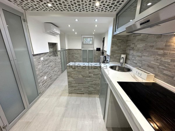 appartamento in vendita a Roma in zona Tor di Quinto