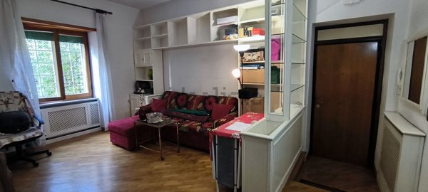 appartamento in vendita a Roma in zona Tomba di Nerone