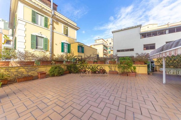 appartamento in vendita a Roma in zona Appio Latino