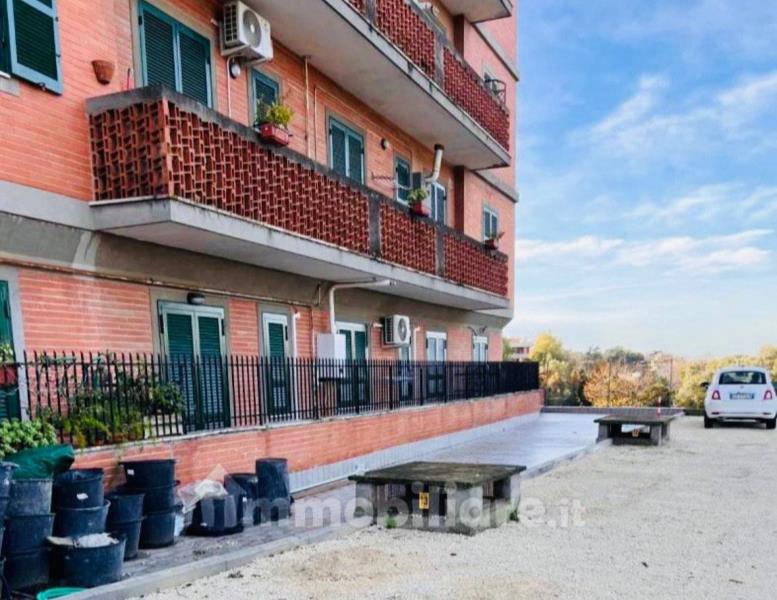 appartamento in vendita a Roma in zona Torrevecchia