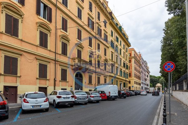 appartamento in vendita a Roma in zona Castro Pretorio