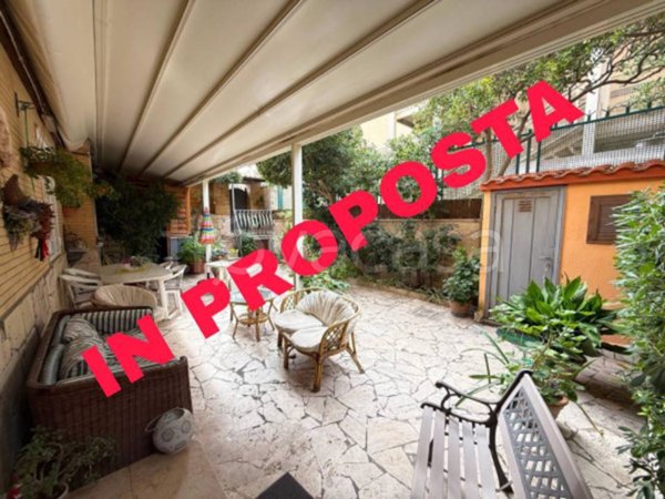 appartamento in vendita a Roma in zona Ostia