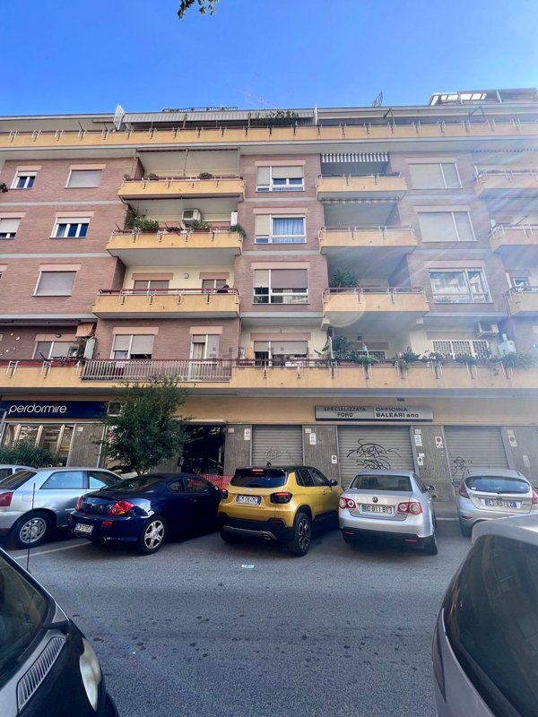 appartamento in vendita a Roma in zona Ostia
