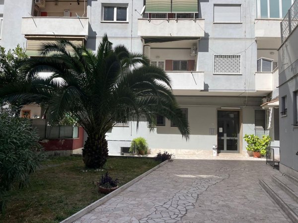 appartamento in vendita a Roma in zona Appio Claudio