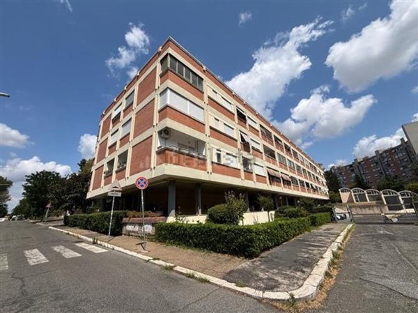 appartamento in vendita a Roma in zona Spinaceto