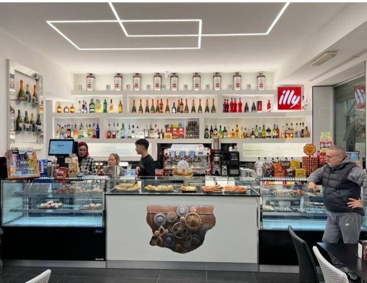 negozio in vendita a Roma