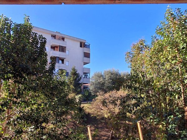 appartamento in vendita a Roma in zona Dragona/Bagnoletto