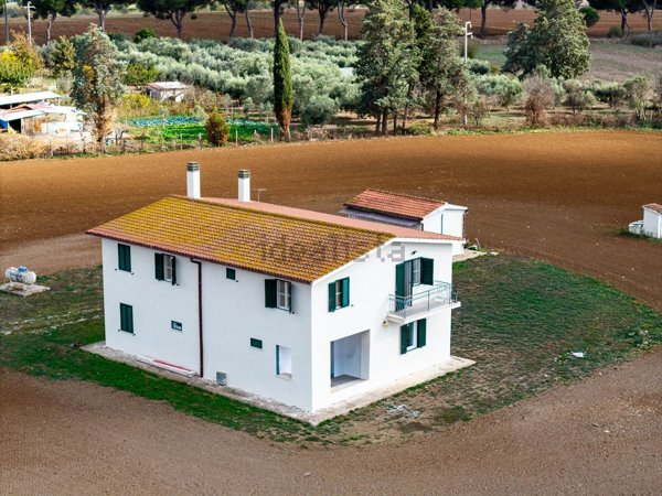 casa indipendente in vendita a Roma in zona Osteria Nuova