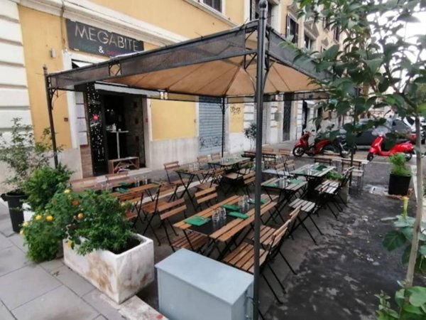 negozio in vendita a Roma in zona Ostiense